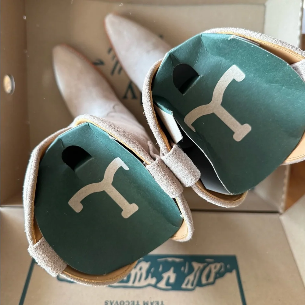 Tecovas - The Annie in Fawn Suede (Size 6, Brand New) - Picture 7 of 9